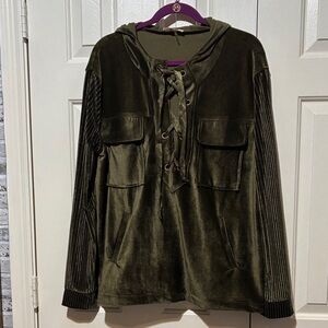 Entro Olive Green Hooded Top